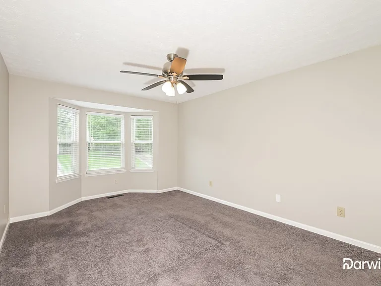 10450 Summer Creek Dr — Photo 8
