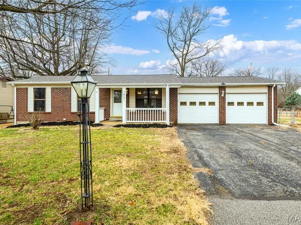 2887 Gill Ave, Maryland Heights, MO 63043