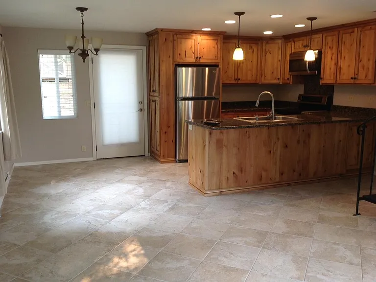 19 Winterhawk Dr — Photo 3