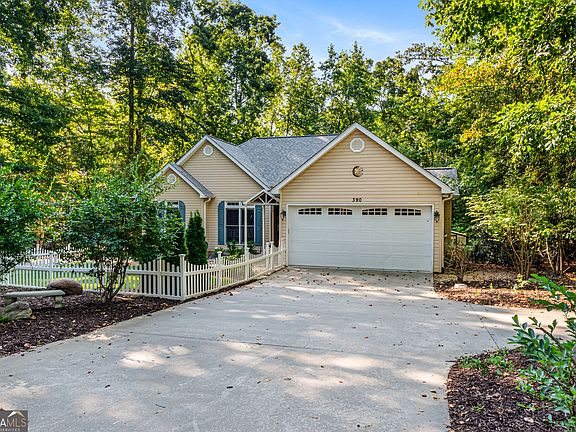 3rd image of 390 Lake Place Dr