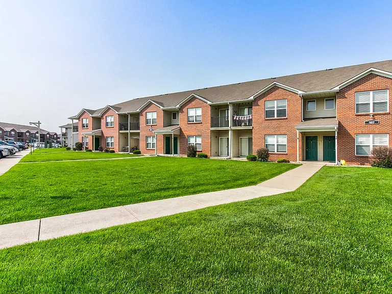 Riverbend Apartments — Photo 9