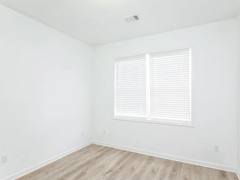 610 Clairidge Ln — Photo 13