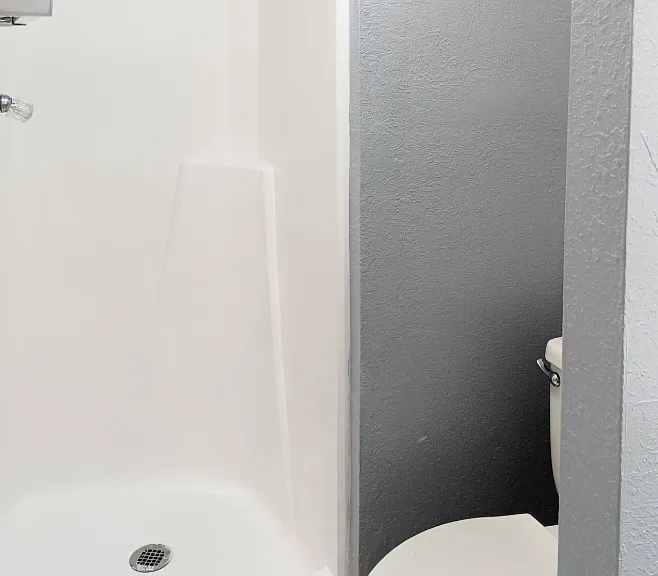 Waterford Apartments — Photo 10