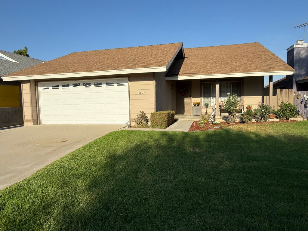 3176 Chardoney Way - Property Image