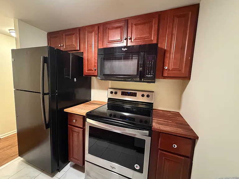 183 Oberlin Ter #183 — Photo 8
