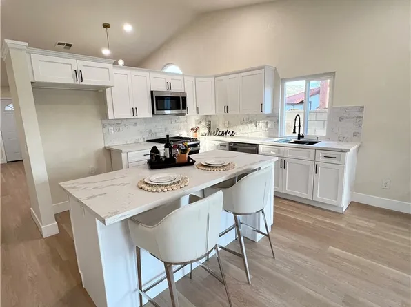 11316 Redwood Ct, Fontana, CA 92337