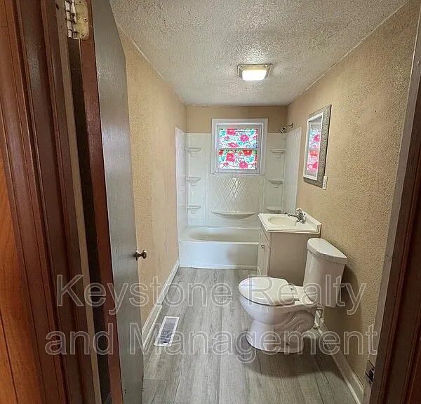 106 Dickerson Ln — Photo 7