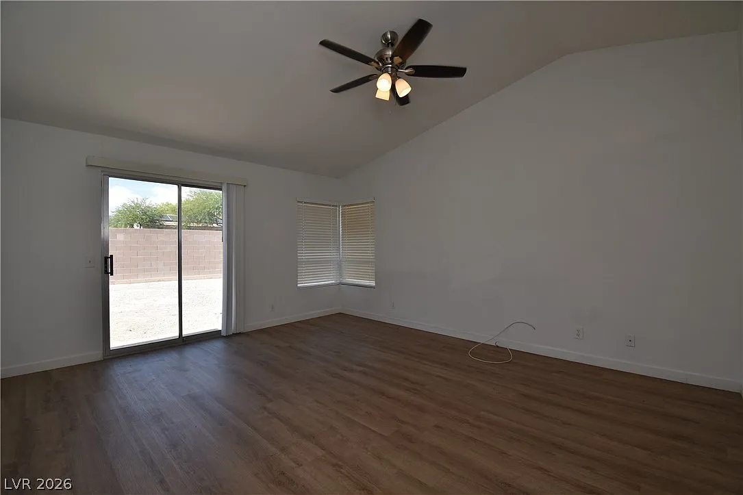 2 bed, 2.0 bath, 951 sqft, $1,750 — Photo 3