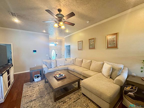 4th image of 2221 Jadyn Ln