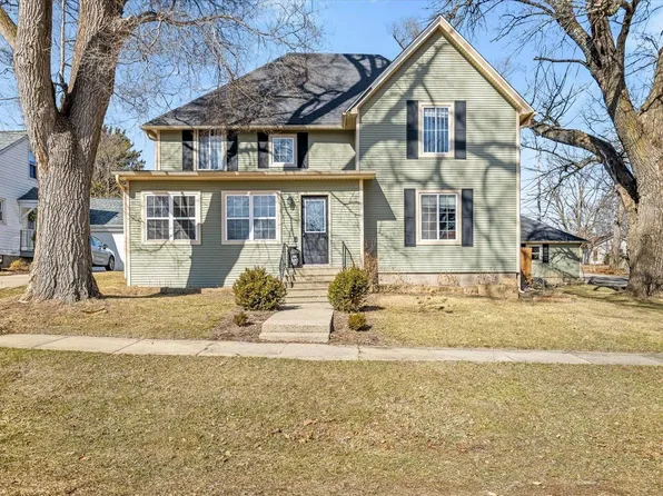 501 W Howard St, Durand, IL 61024