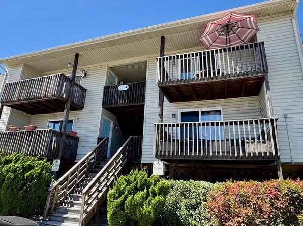 914 W Ocean View Ave APT 202, Norfolk, VA 23503