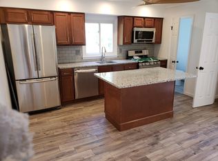 28 College View Dr #B, Albany, NY 12211