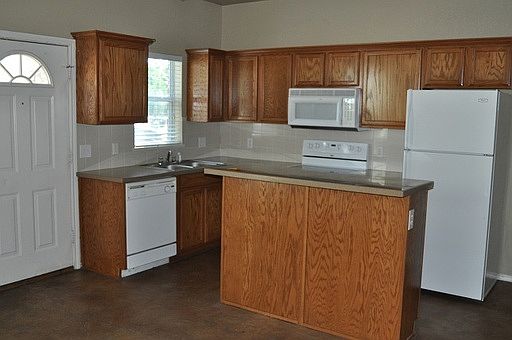 3rd image of 1912 S 15th St Unit B