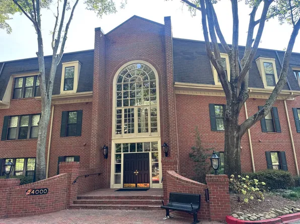 24312 Plantation Dr NE #312, Atlanta, GA 30324
