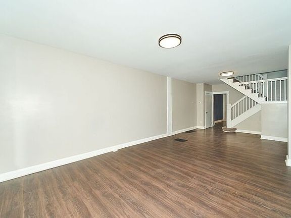 5th image of 220 Jefferson Ave