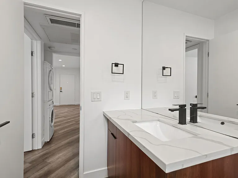 6307 Elgin Street Apartments — Photo 14