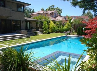 891 Northampton Dr, Palo Alto, CA 94303
