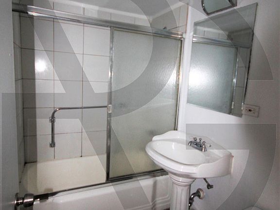 5th image of 445 W Wellington Ave #3EAST