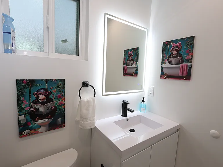 6829 Ranchito Ave — Photo 8