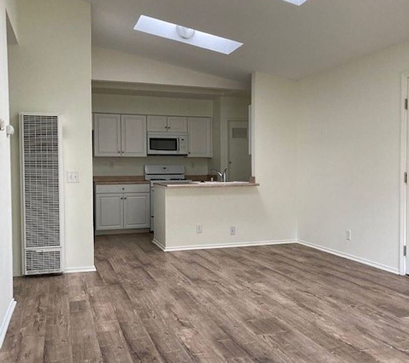 224 S. Ditmar St Apartments - Oceanside, CA | Zillow