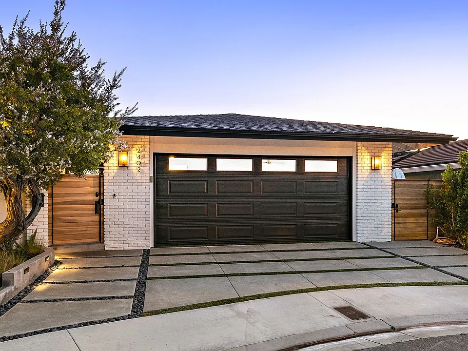 2402 Calle Madiera