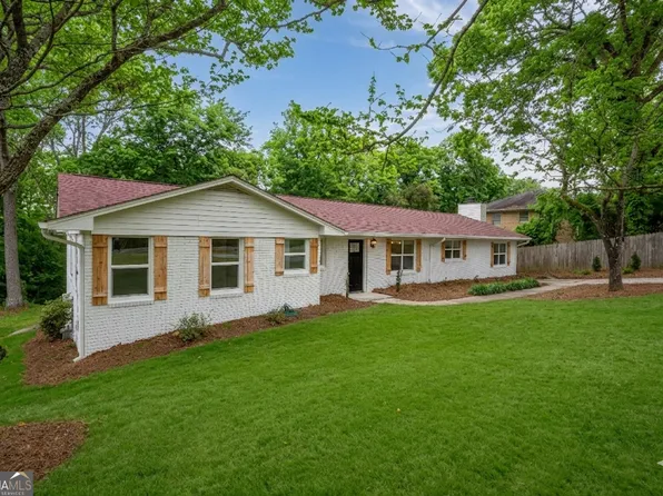 2210 Riverside Dr, Gainesville, GA 30501