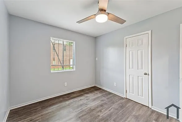 917 Court T — Photo 13