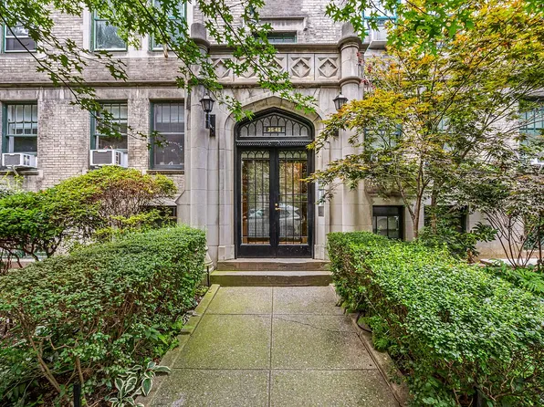 35-48 80th St #32, Queens, NY 11372