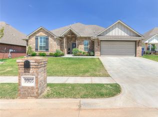 9905 NW 143rd St, Yukon, OK 73099