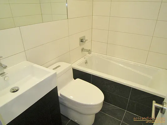 Rented by aptsandlofts.com | media 29