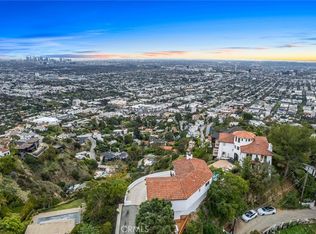 8300 Grand View Dr, Los Angeles, CA 90046