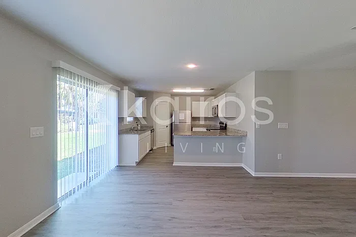 3 bed, 2.0 bath, 1650 sqft, $1,795 — Photo 3