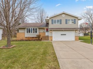 959 Rose Blvd, Highland Heights, OH 44143