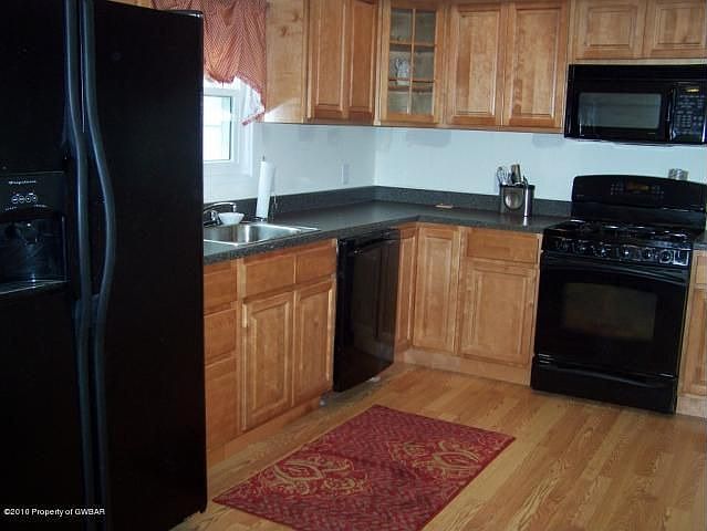 2nd image of 114 S Mountain Blvd