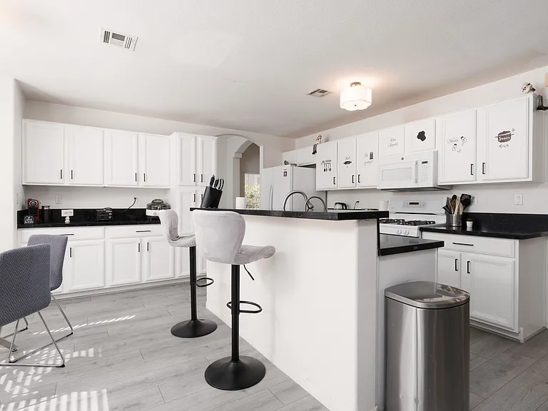 2165 Crestline Falls Pl — Photo 13
