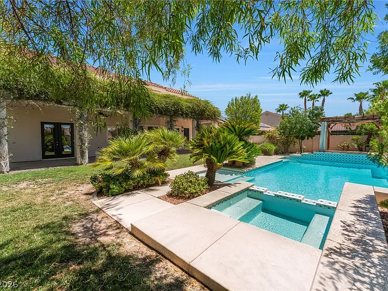 9675 Irvine Bay Ct — Photo 45