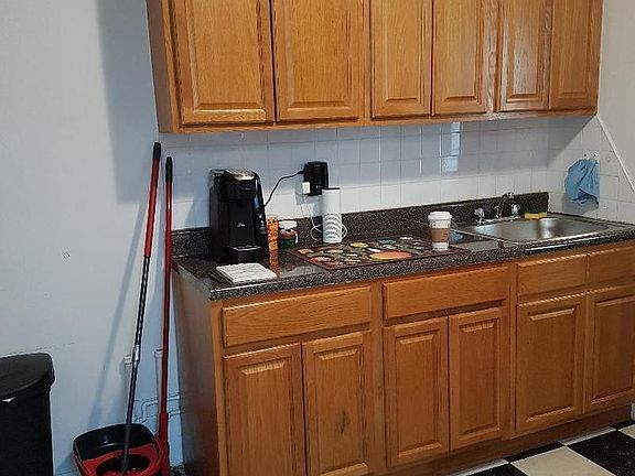 5th image of 3616 38th St APT 12