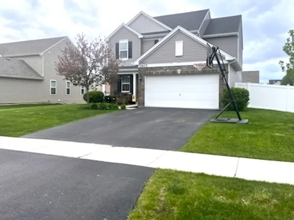 1907 Willoughby Ln, Joliet, IL 60431