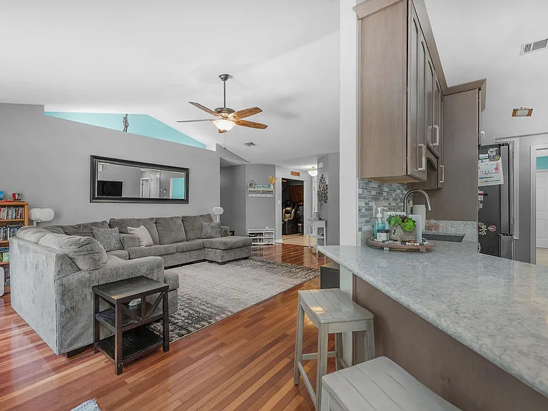 7017 Brighton Oaks Blvd — Photo 7