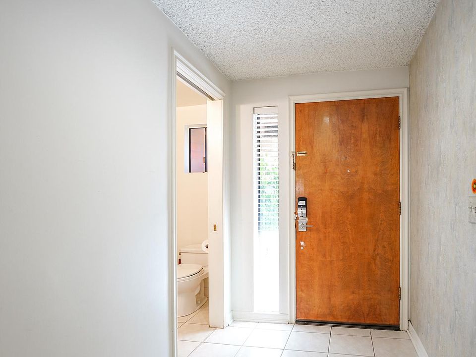 1st image of 630 W Huntington Dr #A