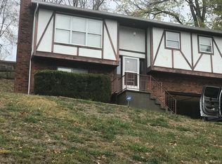 449 Evergreen Cir, Poca, WV 25159