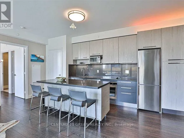 36 Park Lawn Rd #303, Toronto, ON M8V 0E5