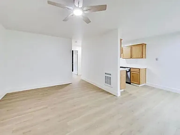 2727 Marina Boulevard — Photo 15