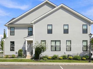 33 Clover Ln, Monroe, NJ 08831