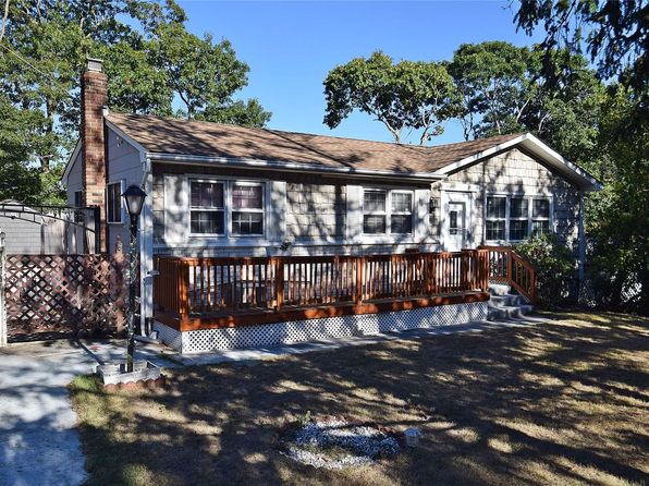 Hampton Bays NY Real Estate - Hampton Bays NY Homes For Sale | Zillow