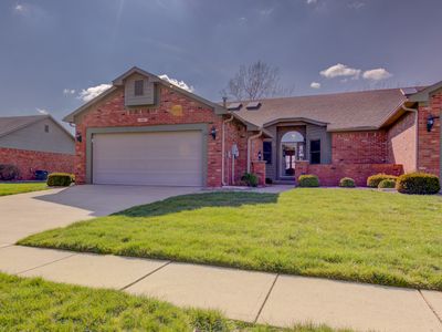 1318 Country Creek Cir, Shelbyville, IN, 46176