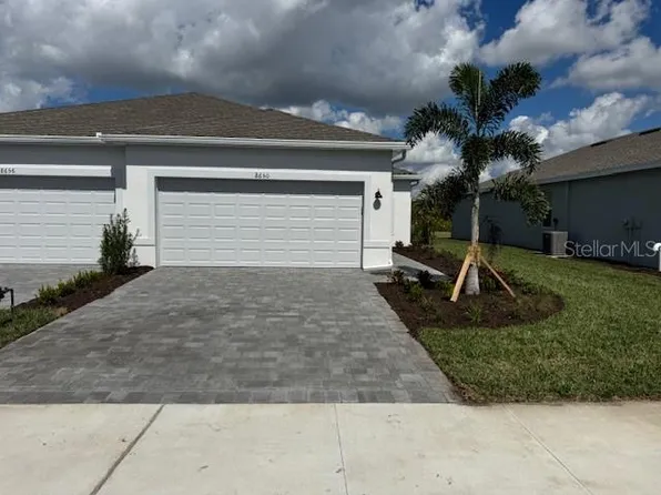 8650 Saint Kitts Cir, Englewood, FL 34224