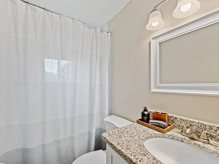 3820 Essex Cir #B-1-1 — Photo 6