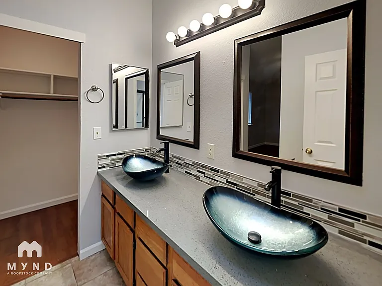 1286 Bell Ave — Photo 10