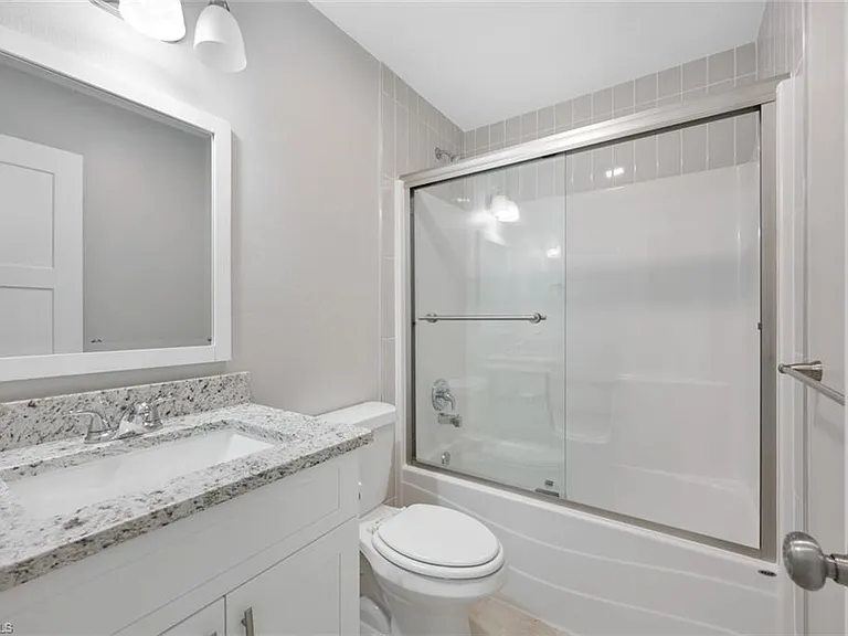 4862 Regal Dr — Photo 12